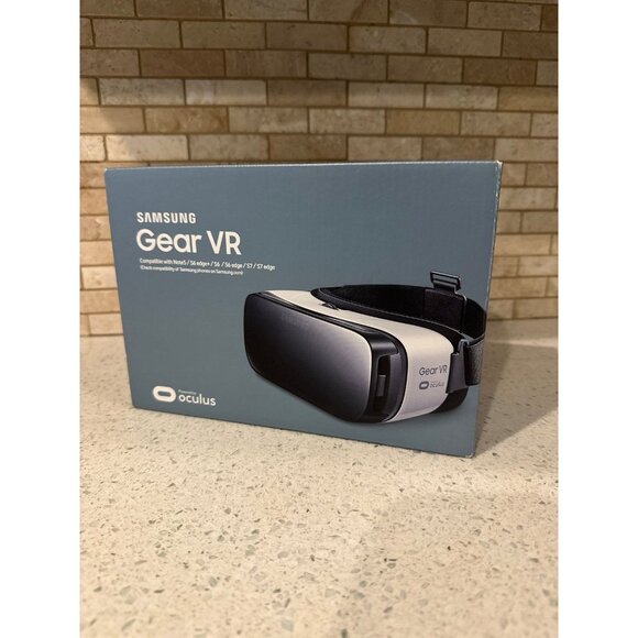 Samsung Gear‎ VR Oculus Virtual Reality Headset for Note5 S6 edge+ S7 nib - Picture 1 of 3